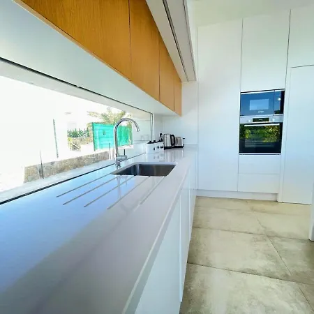 Villa Modern 4 Bed With Pool Lc4