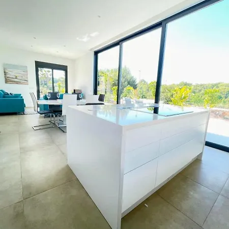 Modern 4 Bed With Pool Lc4 Villa *