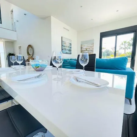 Modern 4 Bed With Pool Lc4 Villa